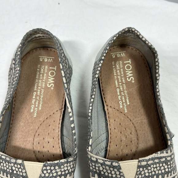 TOMS Graphic Print Slip On Shoes, 6.5 - Picture 3 of 8